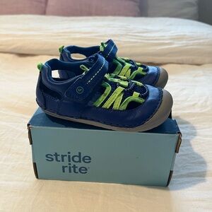 Stride Rite Tobias Sneaker Sandal size 6W